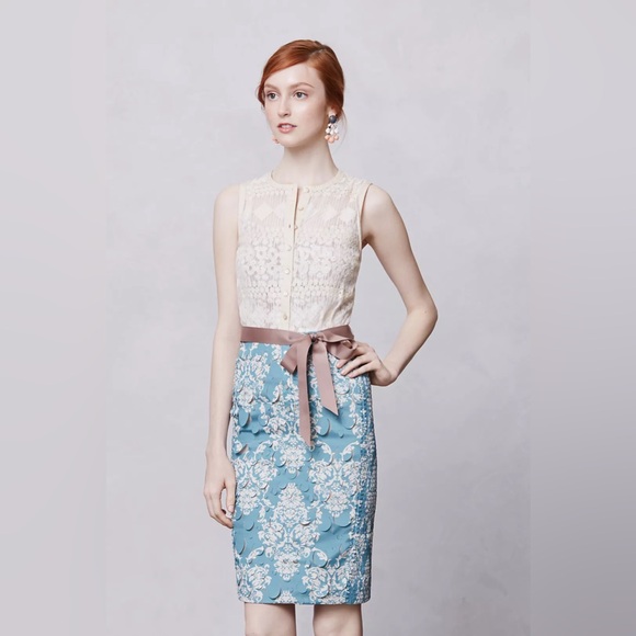 Lasercut Fleur-De-Lys Sheath Beguile by Byron Lars - Picture 2 of 9